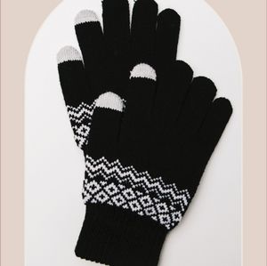 Scandanavian simplicity gloves in black
